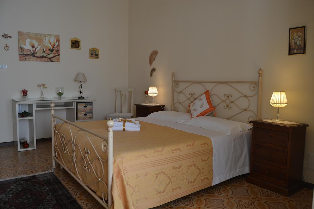 Bed & Breakfast Marena Sant'Agata Li Battiati Camera foto