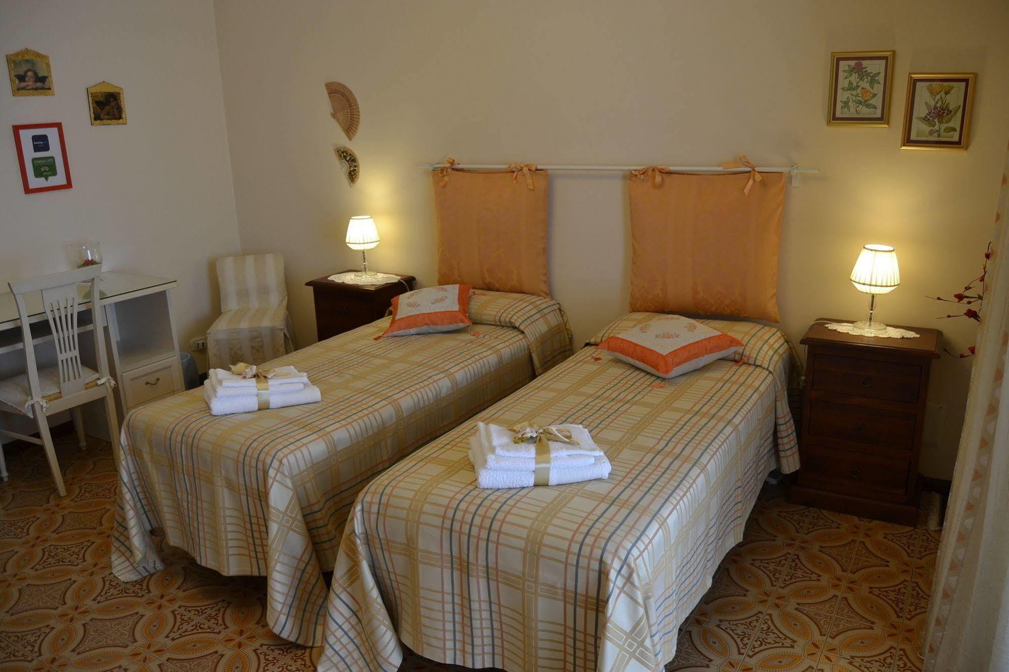 Bed & Breakfast Marena Sant'Agata Li Battiati Esterno foto